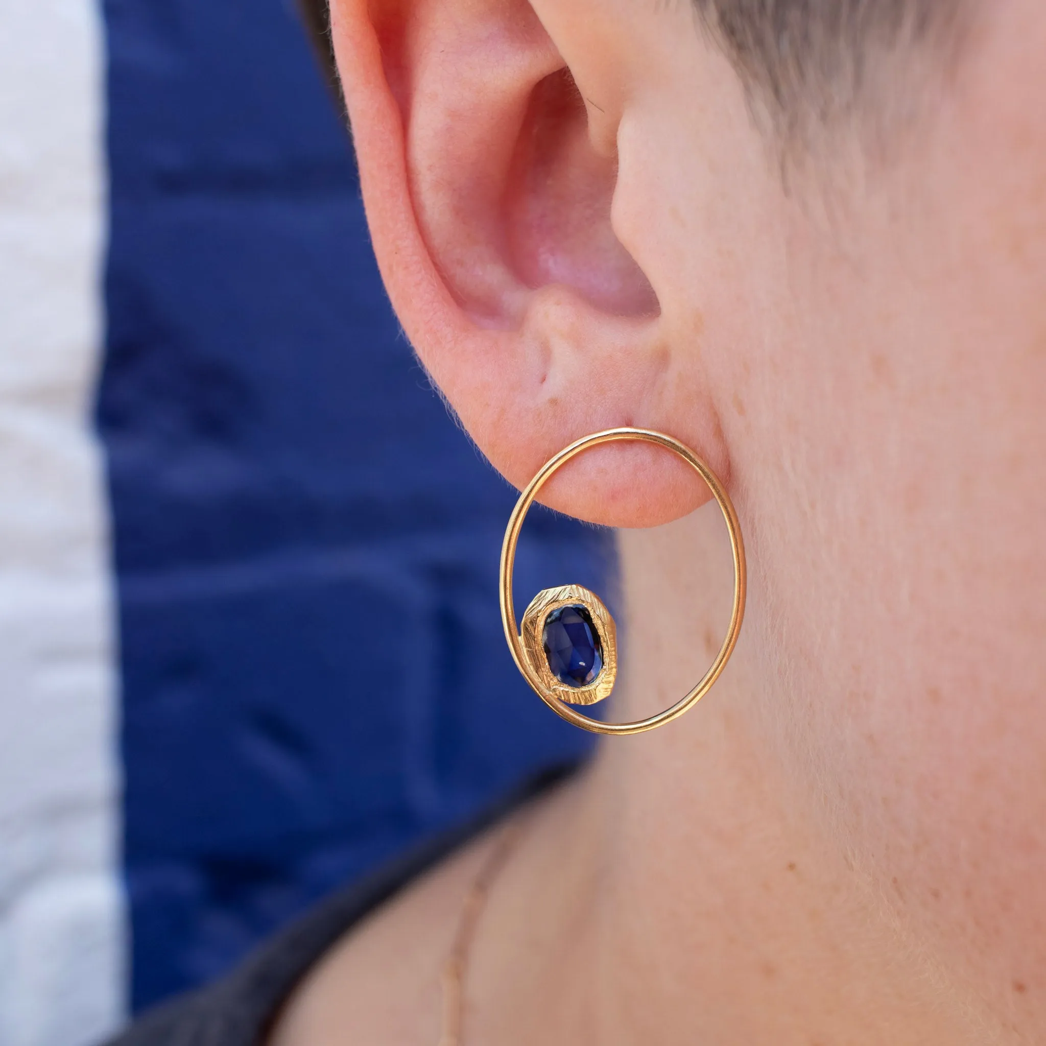 18K Large Open Oval Post Earrings with Blue Sapphire