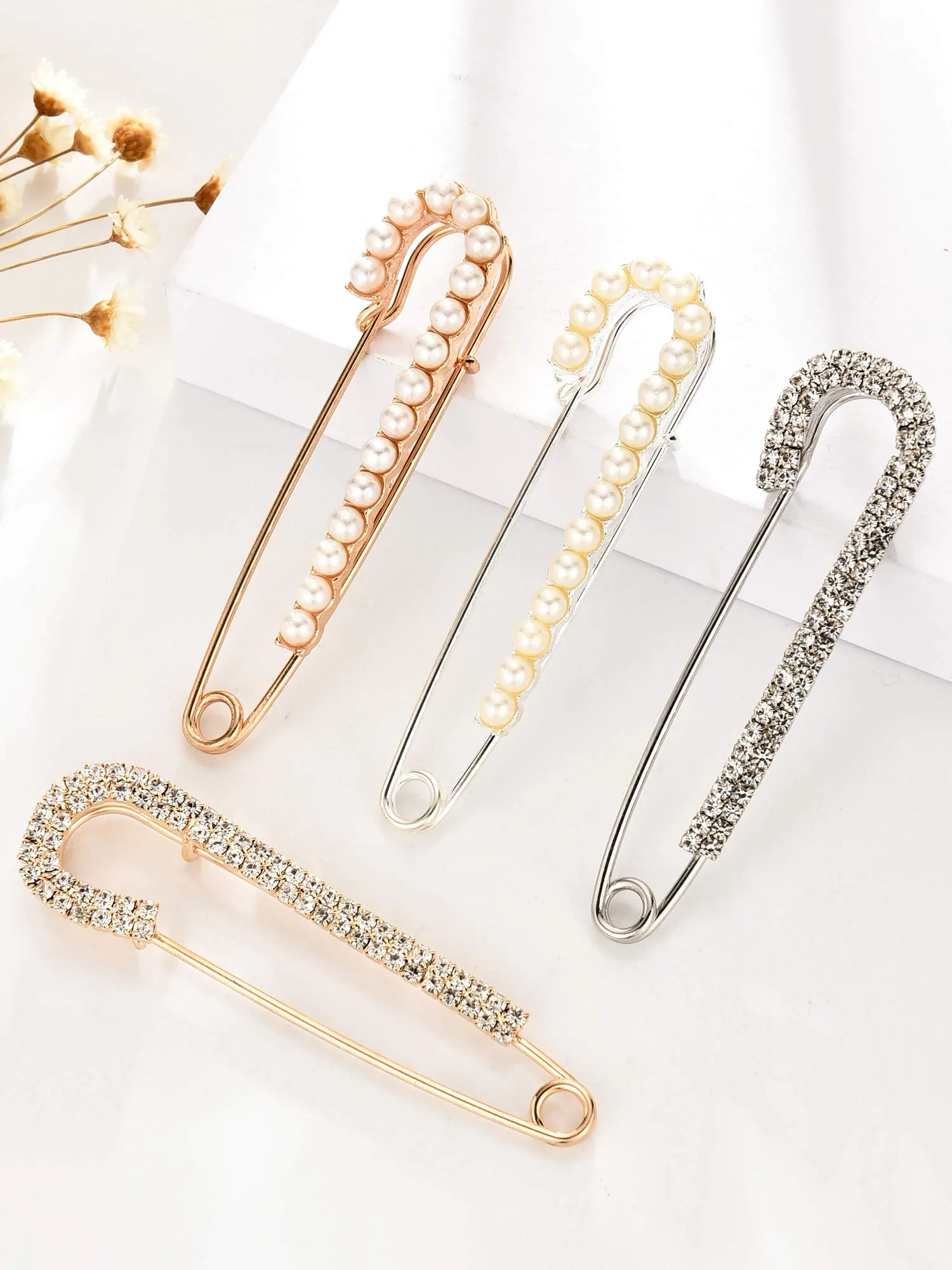 Boao 4 Pieces Women Brooch Pins Sweater Shawl Clips Faux Crystal and Pearl Brooches, 2 Styles