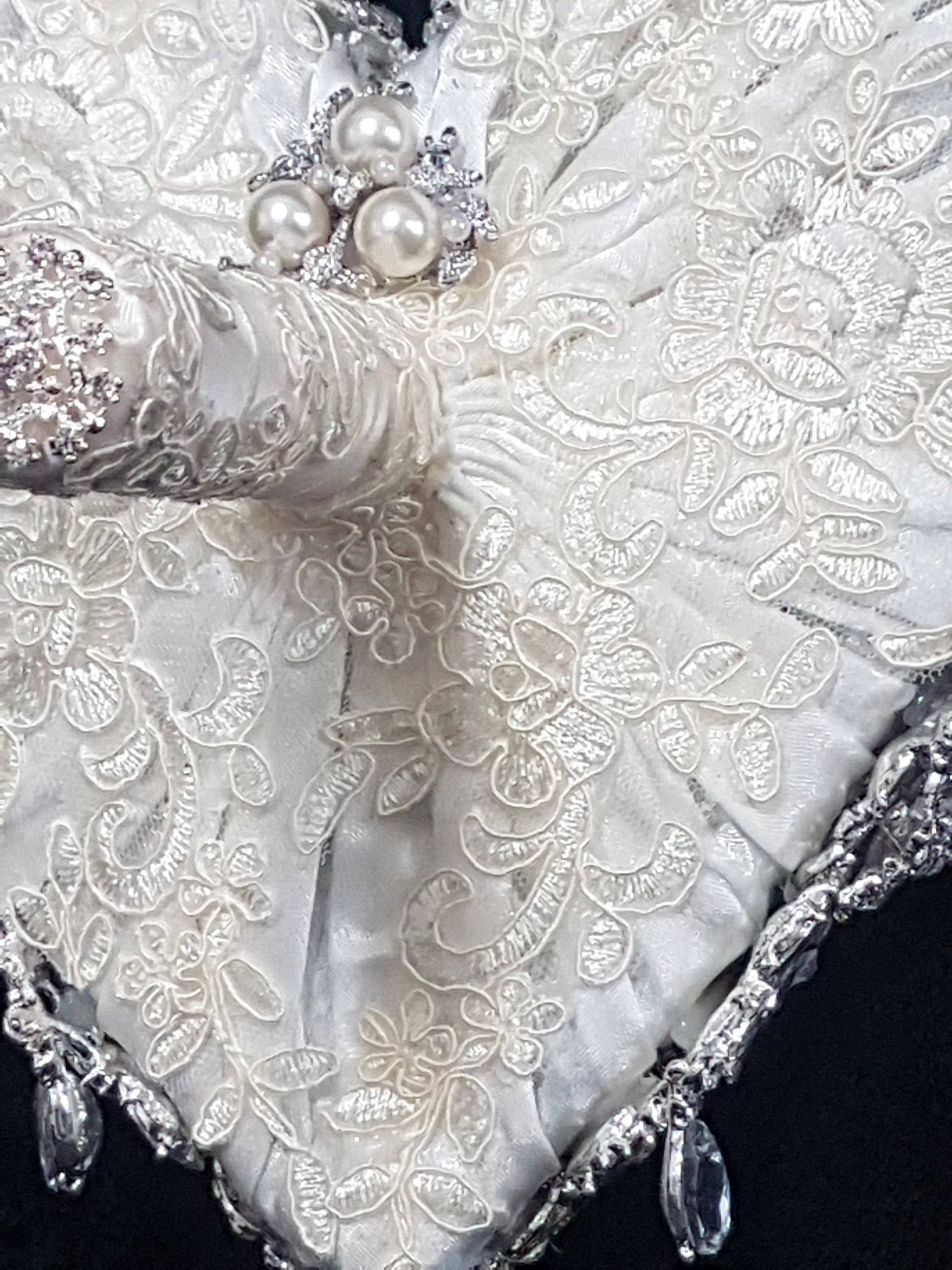 Heart brooch bouquet, jewel heart wedding bouquet.