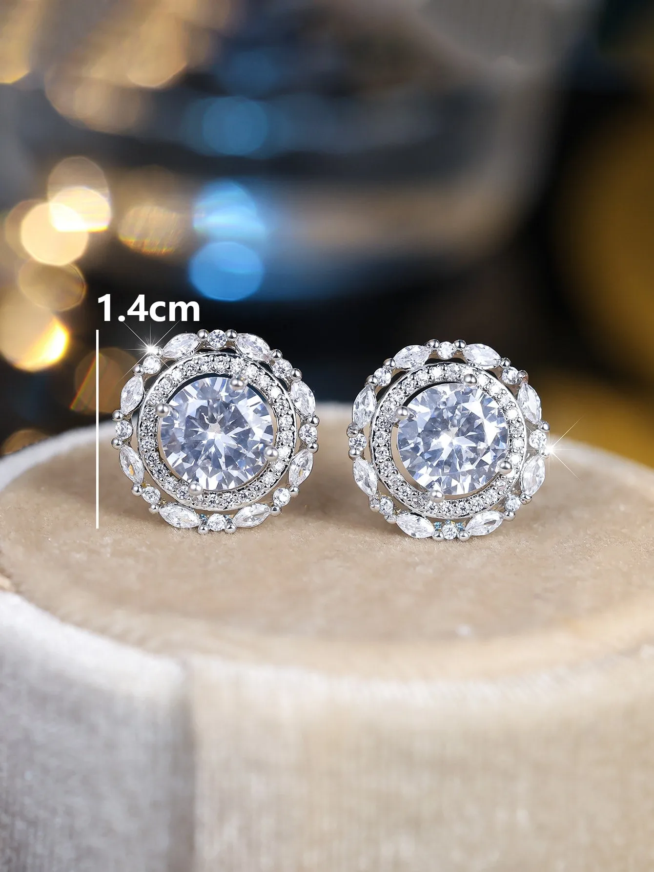 Luxurious Classic Round Micro-Inlaid White Zircon Ear Studs for Women