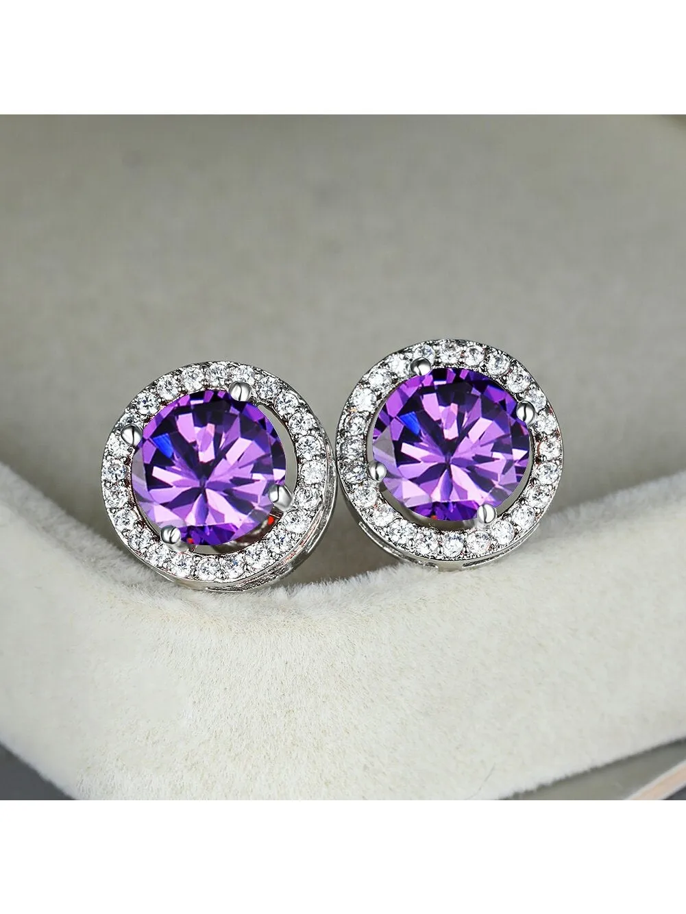 Luxurious Classic Round Micro-Inlaid White Zircon Ear Studs for Women