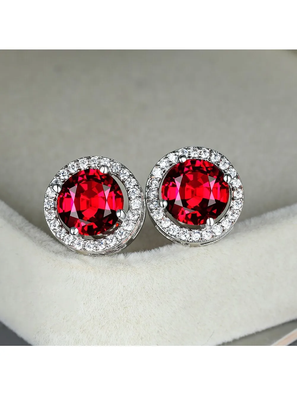 Luxurious Classic Round Micro-Inlaid White Zircon Ear Studs for Women