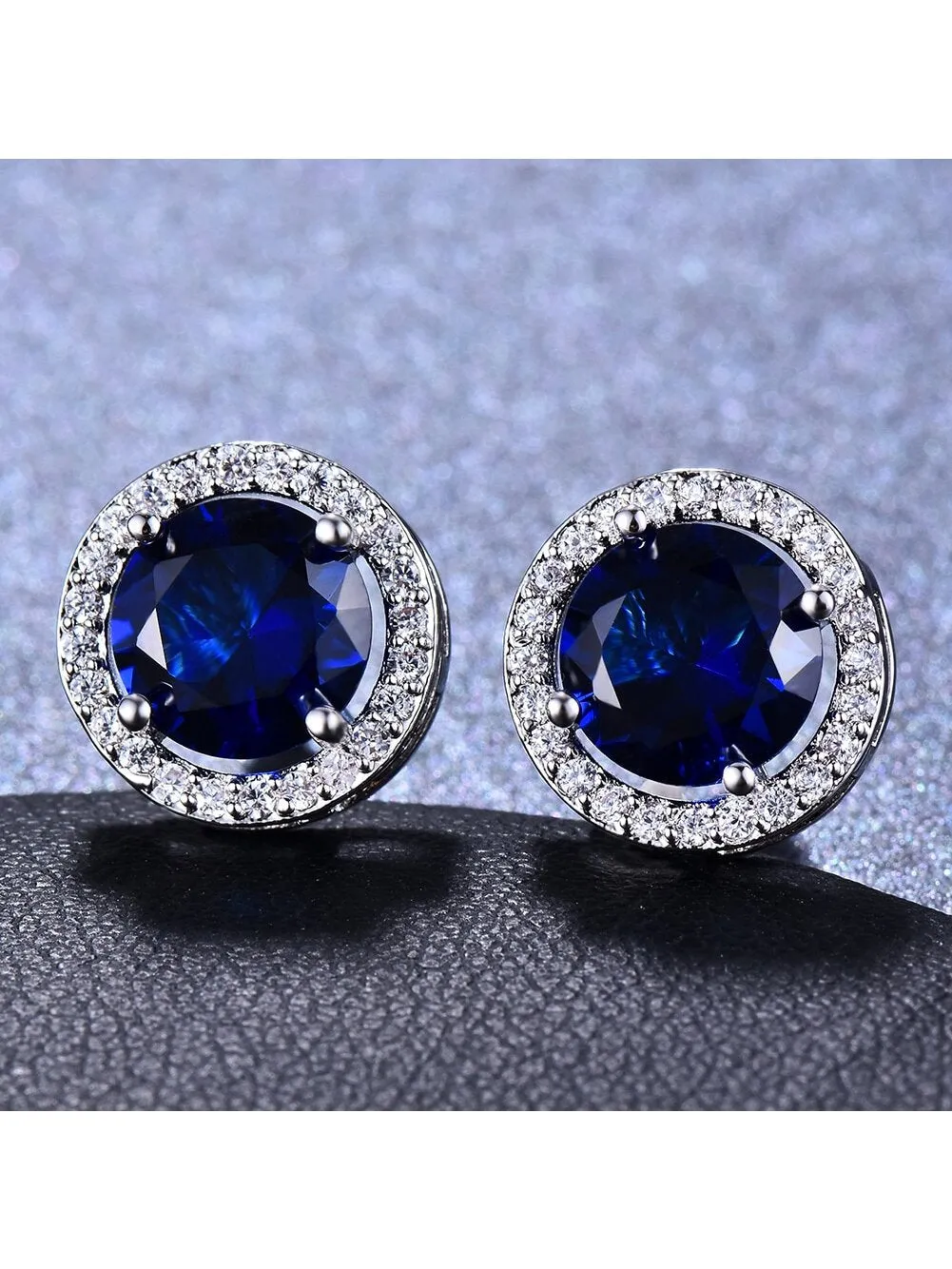 Luxurious Classic Round Micro-Inlaid White Zircon Ear Studs for Women