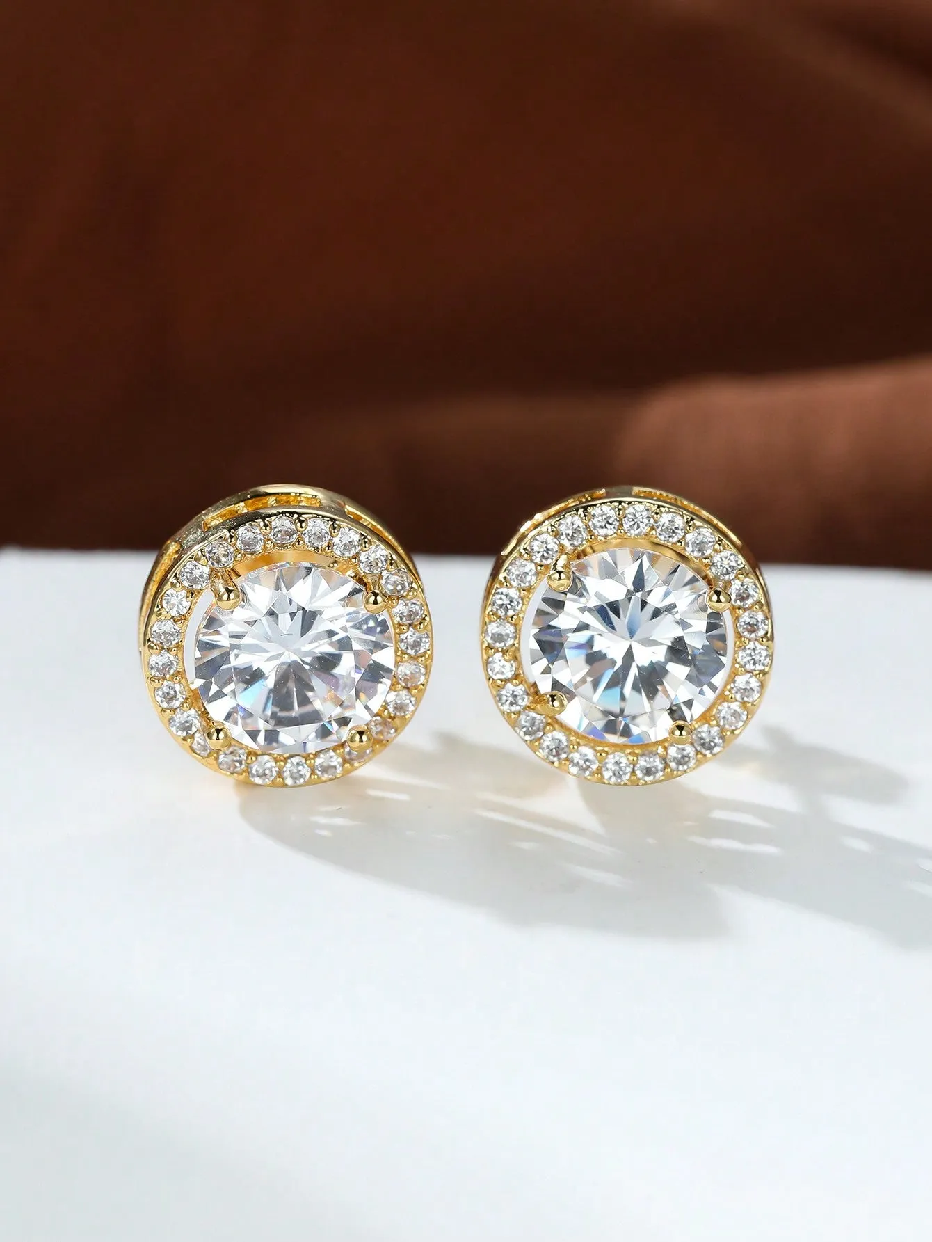 Luxurious Classic Round Micro-Inlaid White Zircon Ear Studs for Women