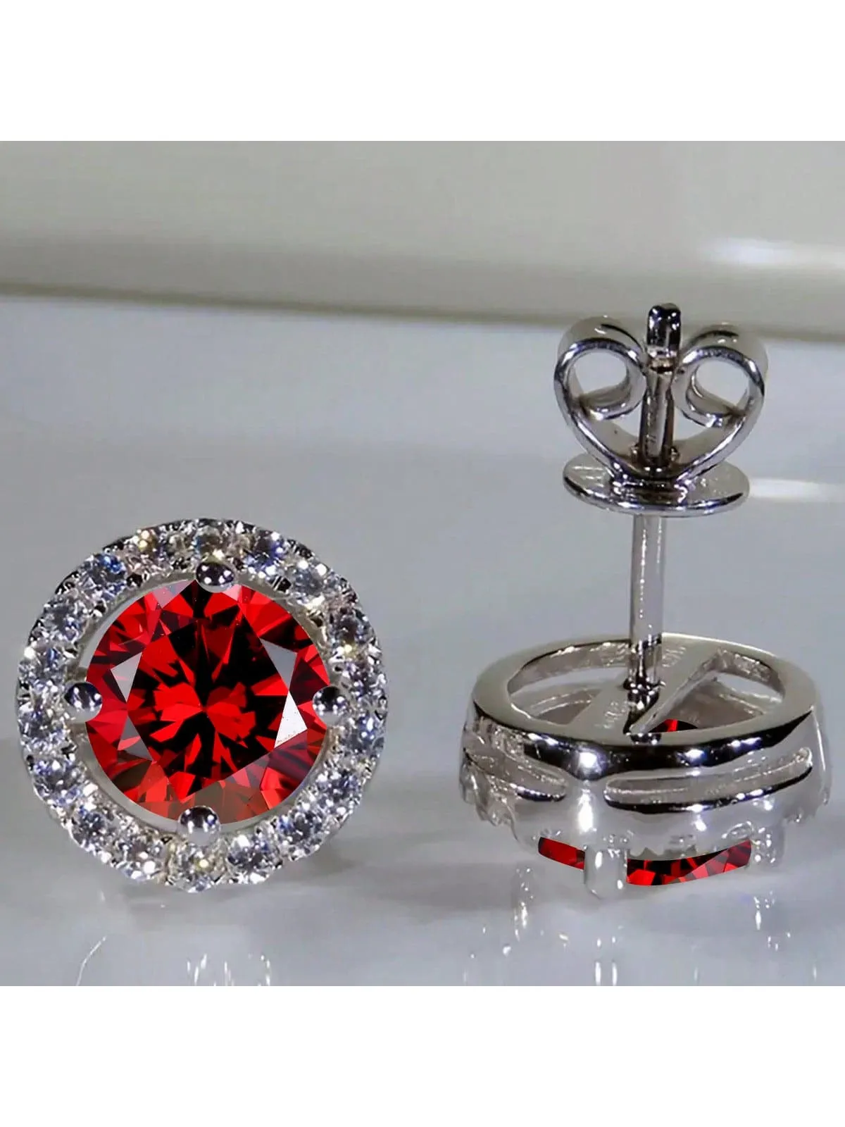 Luxurious Classic Round Micro-Inlaid White Zircon Ear Studs for Women