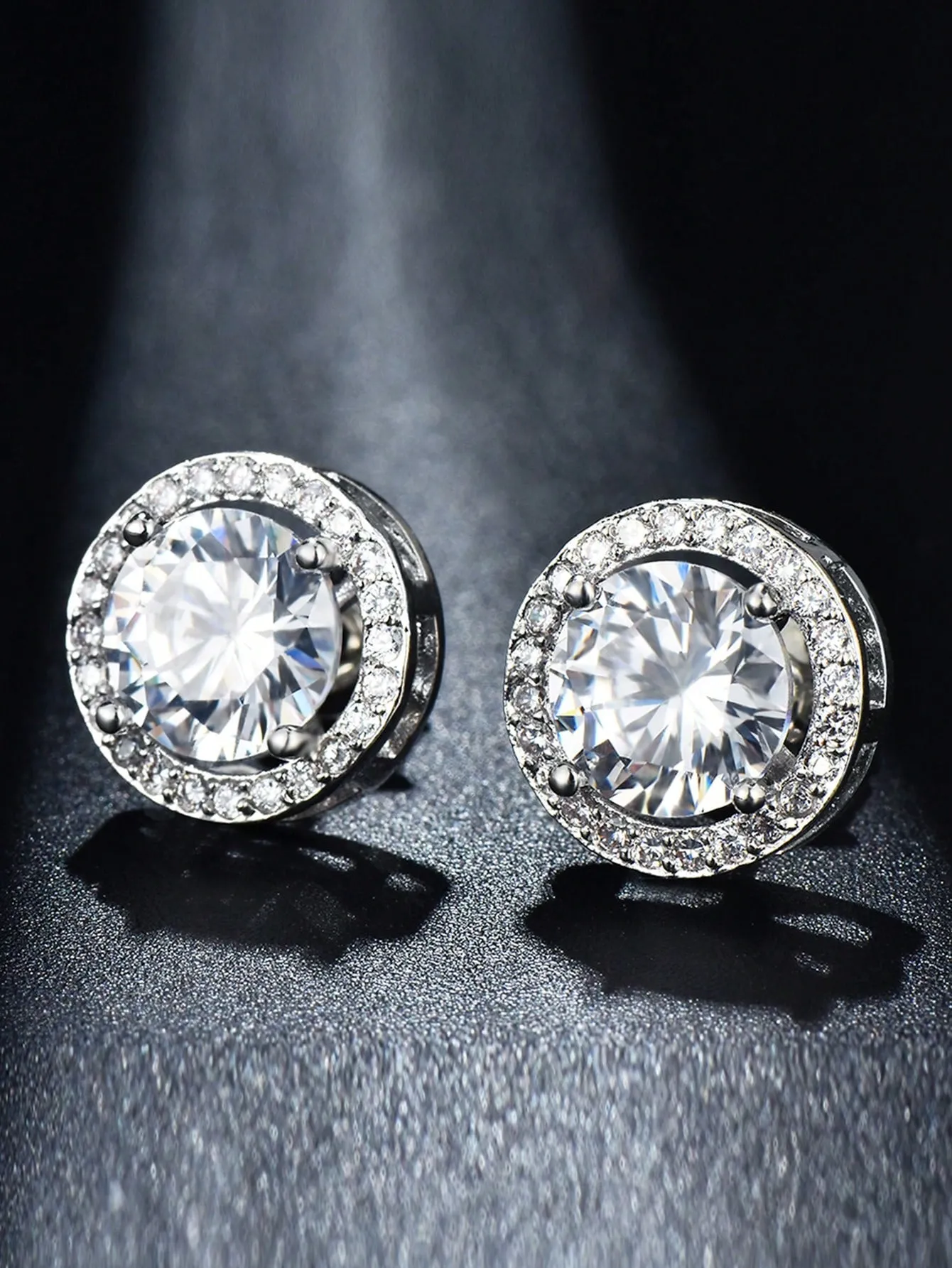 Luxurious Classic Round Micro-Inlaid White Zircon Ear Studs for Women